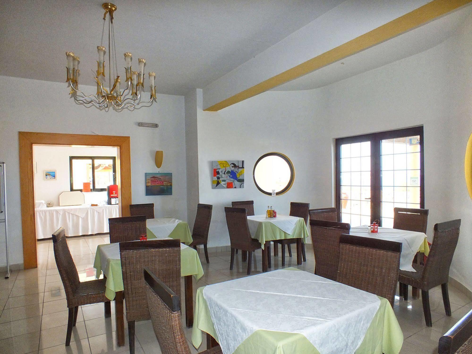 Golden Villas - Hotel Apartments & Villas Hersonissos  Eksteriør billede